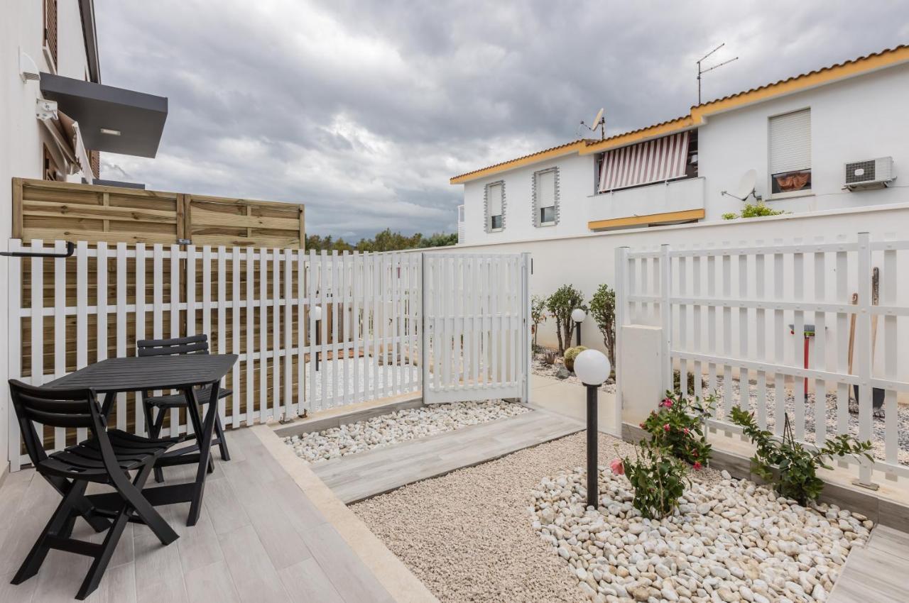Pula Comfy Apartment W/ Private Parking Exterior foto